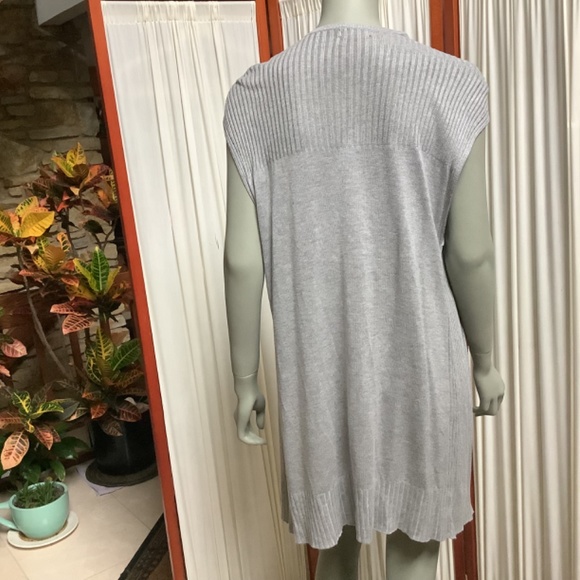 Premise Studio Women's Sleeveless Long Cardigan Gray Knit Size XL - Picture 2 of 8